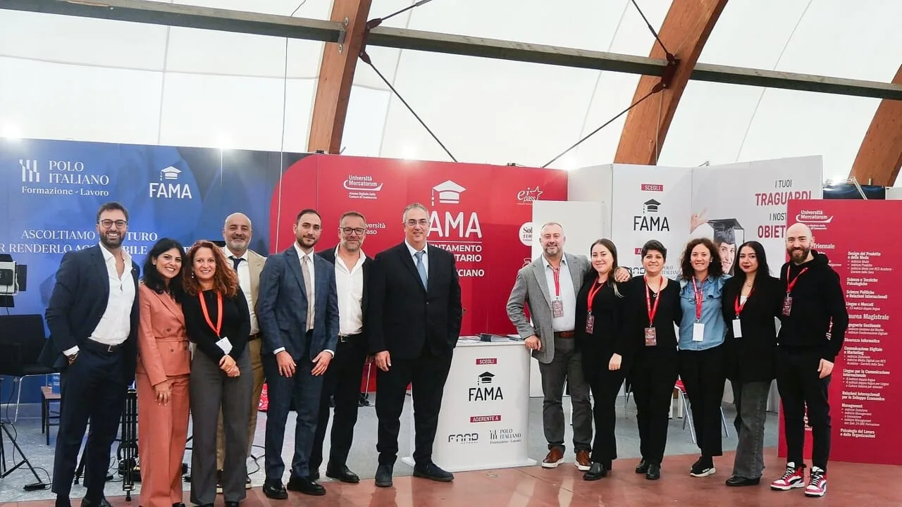 Il team del Polo FAMA e del Polo Italiano Formazione Lavoro allo stand di Progress 2025 a Lanciano